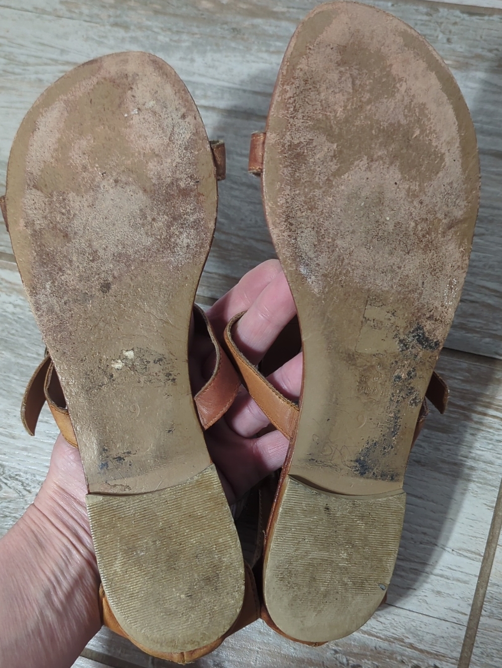 Rocket Dog Vintage Genuine Leather Beaded T-Strap Sandals Size 9 - Picture 7 of 8